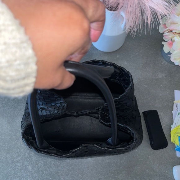 Black Beauty - Picture 4 of 10